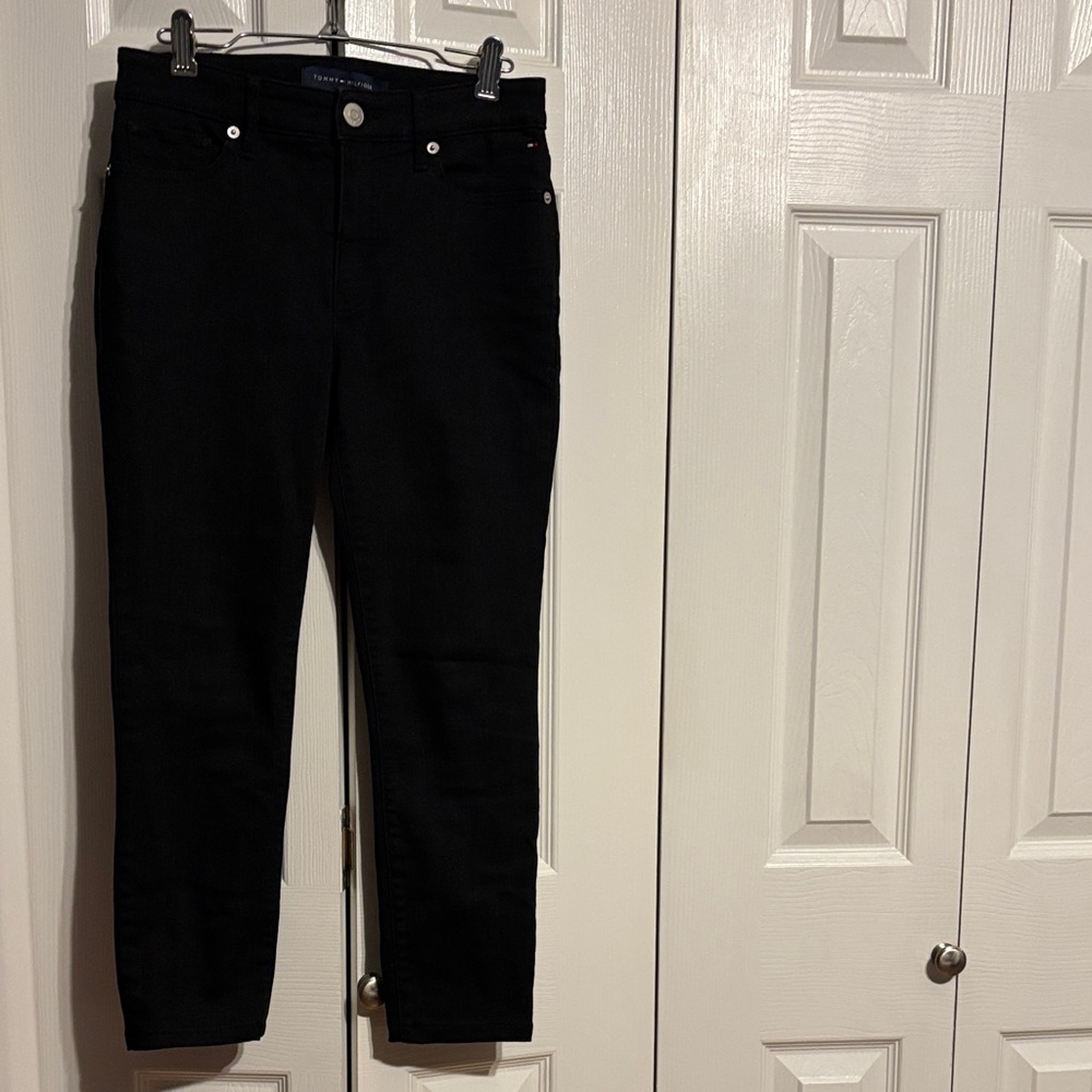 Tommy Hilfiger black straight cropped jeans size 2 - Picture 1 of 10